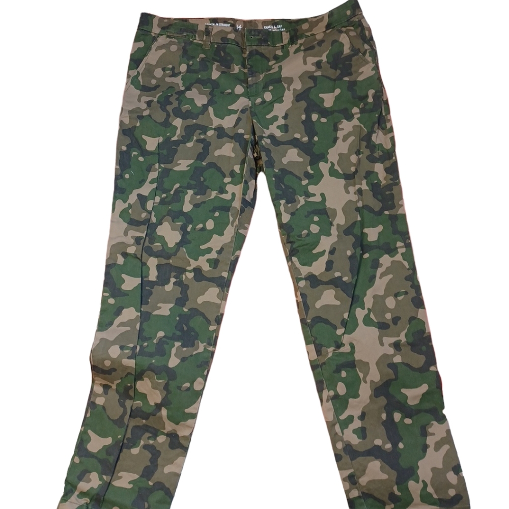 Khakis by Gap‎ 14